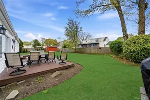 1333 13th St, West Babylon, NY 11704 - Photo 21