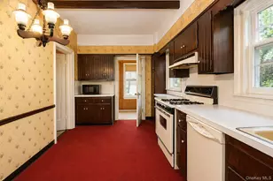 211 Old Middletown Rd, Pearl River, NY 10965 - Photo 13