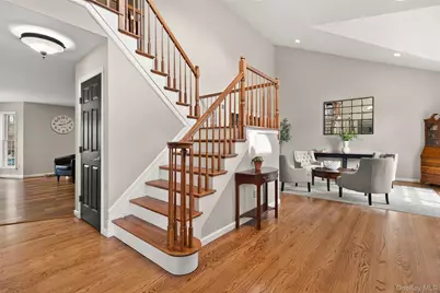 251 Oakwood Road, Oakdale, NY 11769 - Photo 5