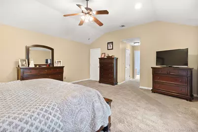 251 Oakwood Road, Oakdale, NY 11769 - Photo 21