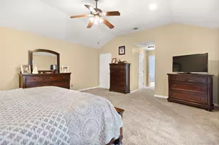 251 Oakwood Rd, Oakdale, NY 11769 - Photo 21