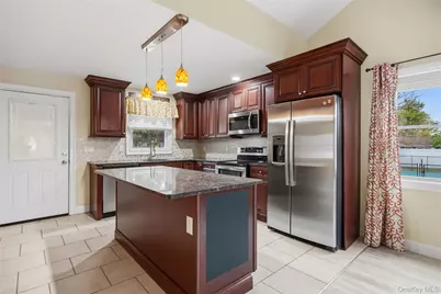 81 Steuben Boulevard, Nesconset, NY 11767 - Photo 11