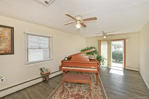 7 Low Ln, Levittown, NY 11756 - Photo 9