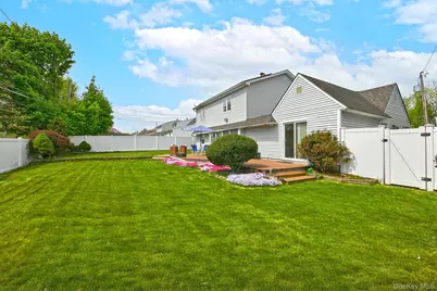 7 Low Lane, Levittown, NY 11756 - Photo 23