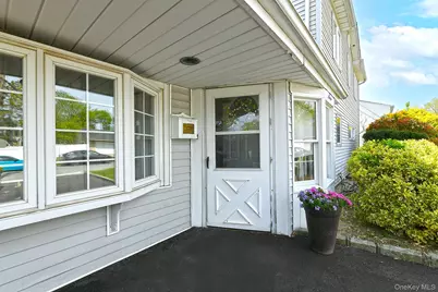 7 Low Lane, Levittown, NY 11756 - Photo 3