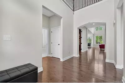 10 W Van Buren Way, Hopewell Junction, NY 12533 - Photo 5