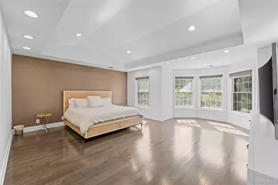 10 Kensington Circle, Manhasset, NY 11030 - Photo 17