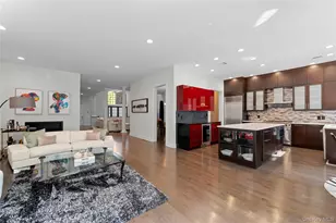 10 Kensington Cir, Manhasset, NY 11030 - Photo 11