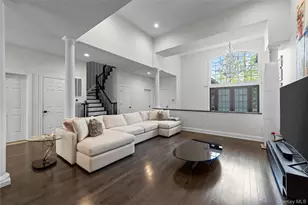 10 Kensington Cir, Manhasset, NY 11030 - Photo 5