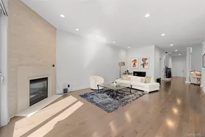 10 Kensington Circle, Manhasset, NY 11030 - Photo 7