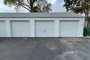 944 Union St, Bohemia, NY 11716 - Photo 9