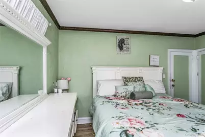 81 Midwood Street, Valley Stream, NY 11580 - Photo 11