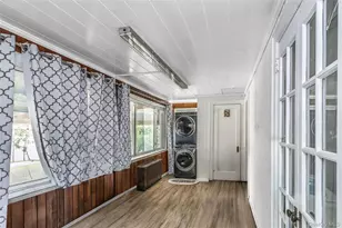 81 Midwood St, Valley Stream, NY 11580 - Photo 15