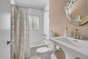 47 Northgate Cir, Melville, NY 11747 - Photo 15