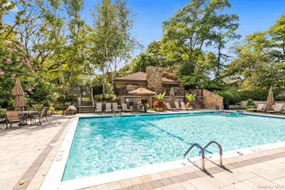 47 Northgate Circle, Melville, NY 11747 - Photo 19