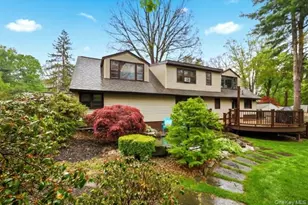 13 Tree Top Ln, Poughkeepsie, NY 12603 - Photo 7