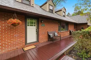 13 Tree Top Ln, Poughkeepsie, NY 12603 - Photo 3