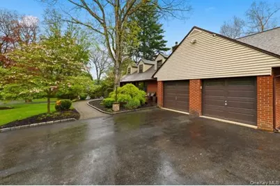 13 Tree Top Lane, Poughkeepsie, NY 12603 - Photo 5