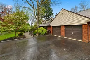 13 Tree Top Ln, Poughkeepsie, NY 12603 - Photo 5