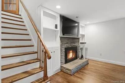 13 Tree Top Lane, Poughkeepsie, NY 12603 - Photo 9