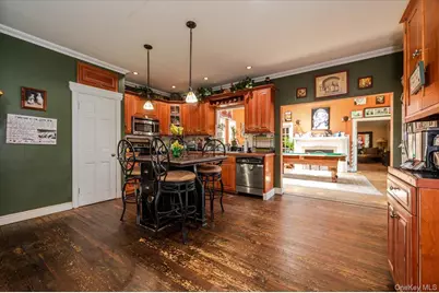 35 Cooke Avenue, Holtsville, NY 11742 - Photo 5