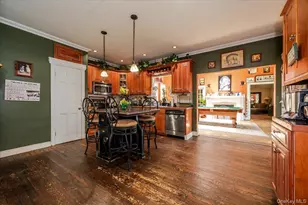 35 Cooke Ave, Holtsville, NY 11742 - Photo 5