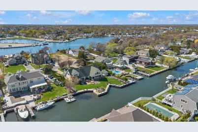227 W Islip Road, West Islip, NY 11795 - Photo 45