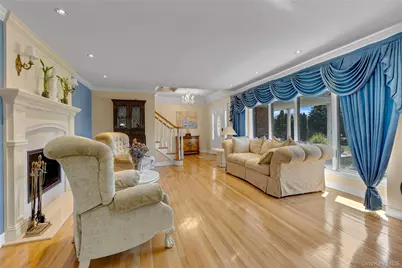 227 W Islip Road, West Islip, NY 11795 - Photo 11