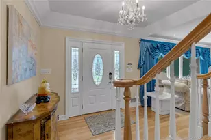 227 W Islip Rd, West Islip, NY 11795 - Photo 7