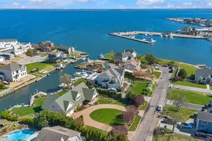 227 W Islip Rd, West Islip, NY 11795 - Photo 5