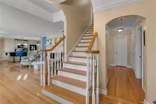 227 W Islip Rd, West Islip, NY 11795 - Photo 9