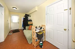 17 E Stemmer Ln, Suffern, NY 10901 - Photo 27