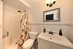17 E Stemmer Ln, Suffern, NY 10901 - Photo 25
