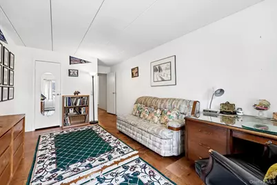 2035 Central Park Avenue #2V, Yonkers, NY 10710 - Photo 11