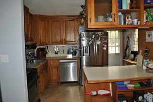 8 Shenandoah Blvd, Port Jefferson, NY 11776 - Photo 3