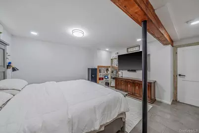 20 Middle Island Road, Middle Island, NY 11953 - Photo 27