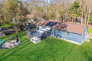 20 Middle Island Rd, Middle Island, NY 11953 - Photo 35