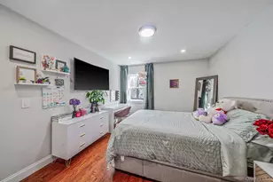 20 Middle Island Rd, Middle Island, NY 11953 - Photo 15