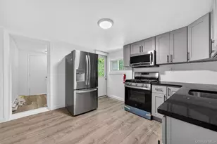 99 Benkard Ave, Newburgh, NY 12550 - Photo 15