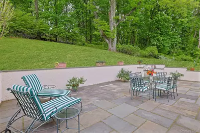 77 Central Drive, Briarcliff Manor, NY 10510 - Photo 17