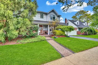 138 Norman Drive, East Meadow, NY 11554 - Photo 3