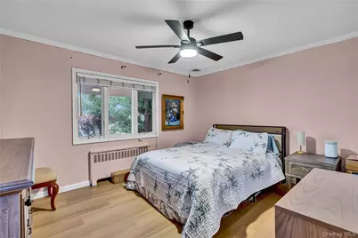 138 Norman Drive, East Meadow, NY 11554 - Photo 15