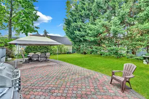 138 Norman Dr, East Meadow, NY 11554 - Photo 29