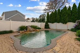 502 Martha Ave, Bellport, NY 11713 - Photo 3