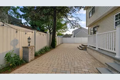 502 Martha Avenue, Bellport, NY 11713 - Photo 23