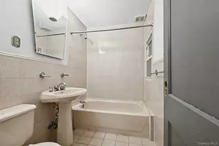 86-46 139th St, Briarwood, NY 11435 - Photo 21