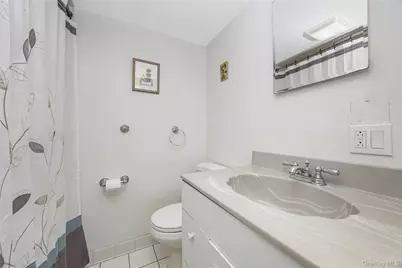 219 Oakview Avenue, Oceanside, NY 11572 - Photo 17