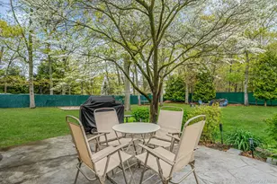19 Pumpkin Rd, Saint James, NY 11780 - Photo 31