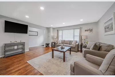 19 Pumpkin Road, Saint James, NY 11780 - Photo 5