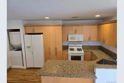 269 E Broadway #24, Long Beach, NY 11561 - Photo 7